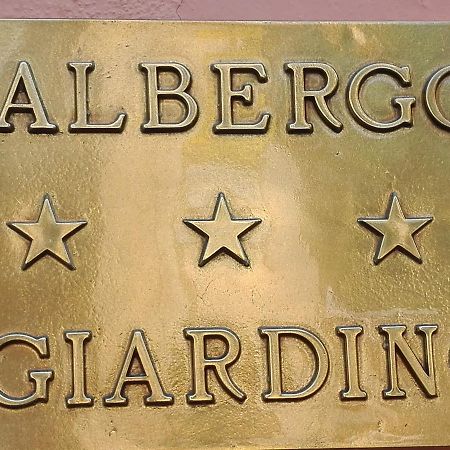 Albergo Giardino Toscolano Maderno Exterior photo